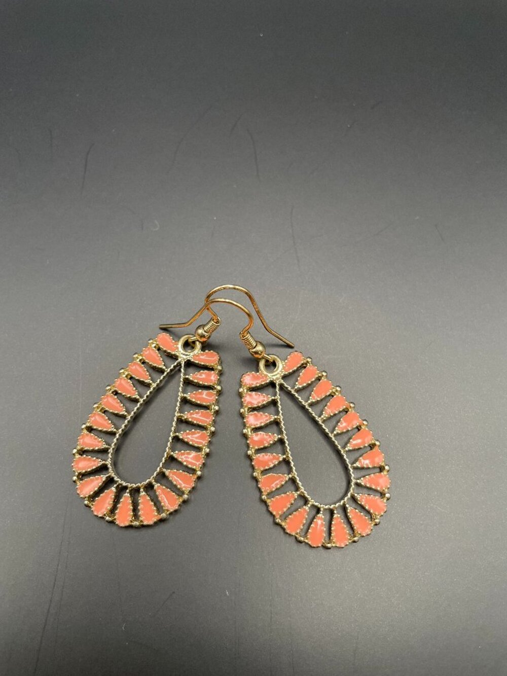 Gold Tone Teardrop Dangle Drop Hook Earrings Pink Inlay Metal No Stone Lobe